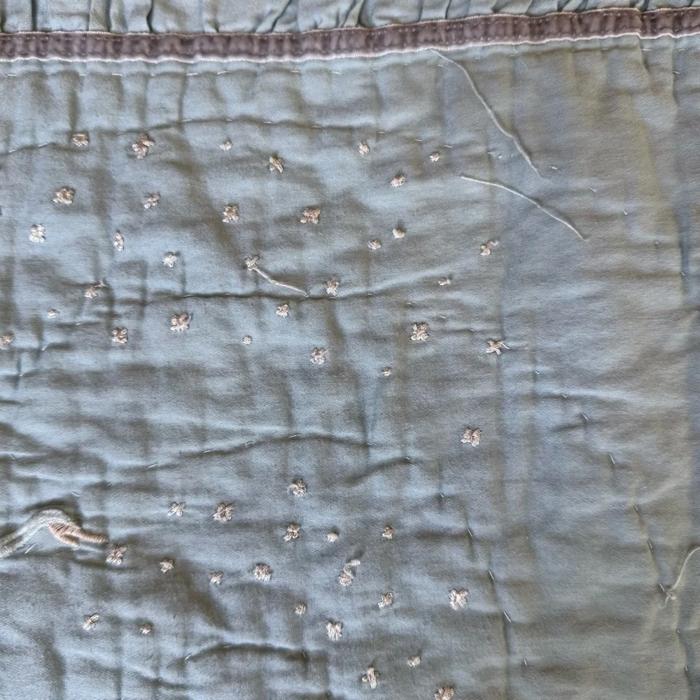 Pottery Barn Disney Frozen Blue Toddler Quilt Anna Elsa 35"x50". - Picture 5 of 9